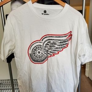 Detroit red wings shirt